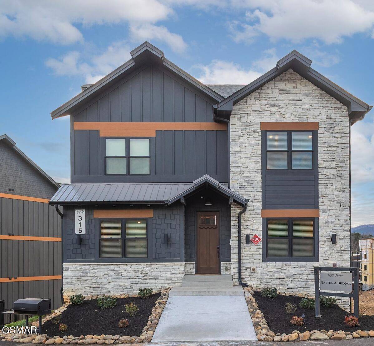 315 Rambling Creek Way, Unit 122R photo 2